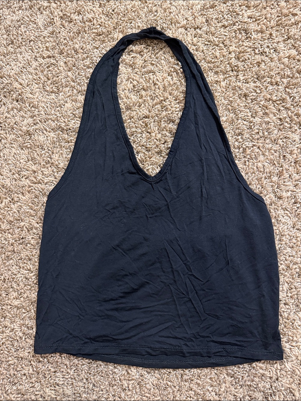dina be Black Halter V-Neck Crop Tank Top